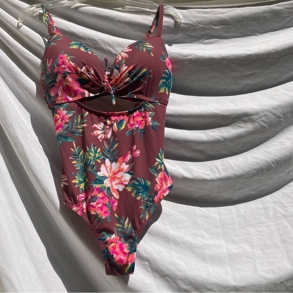 Shade & Shore floral tropical mauve and pink one piece bathing suit, size 34 D